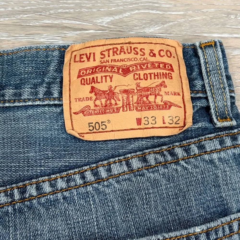 Levis‎ 505 Regular Fit Jeans Mens 33x32 Medium Wash Blue Denim Straight Leg